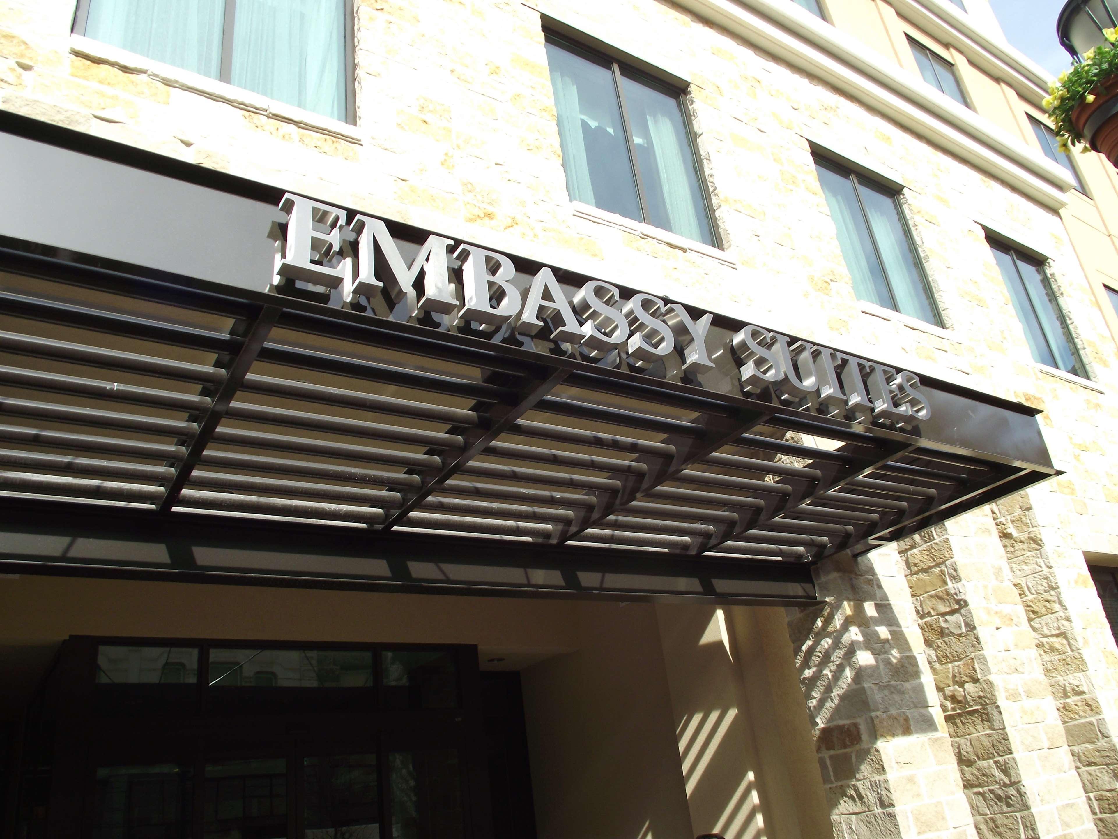 EMBASSY SUITES BY HILTON LAREDO - Updated 2024 Prices & Hotel